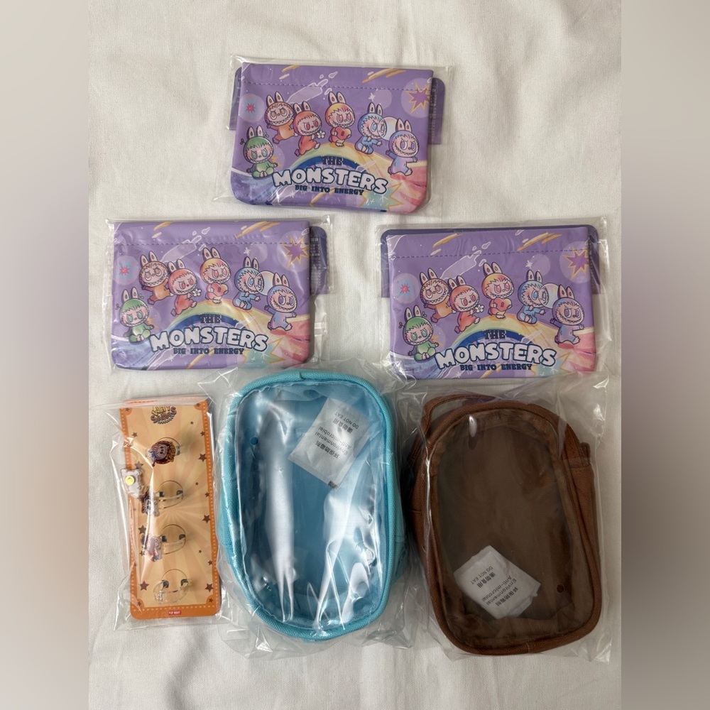 POP MART Official Gift Accessories Set total 6